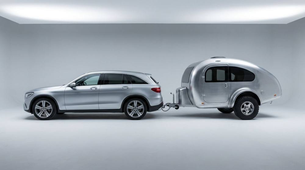 Silver wagon with teardrop
